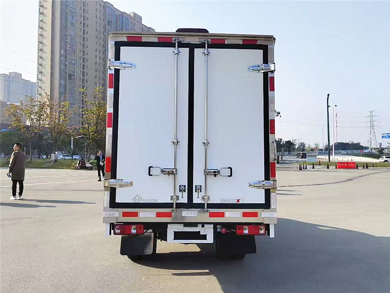 長(zhǎng)安跨越X1后雙輪冷藏車(chē) 長(zhǎng)安跨越X1后雙輪冷藏車(chē)