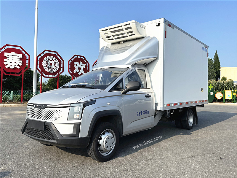 五菱黃金卡純電冷藏車(chē)